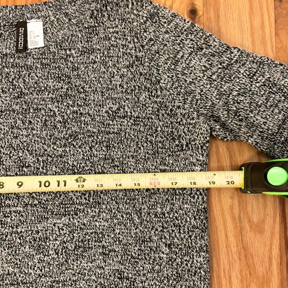 H&M | Black and White Marled Crewneck Sweater | Small - Picture 5 of 7